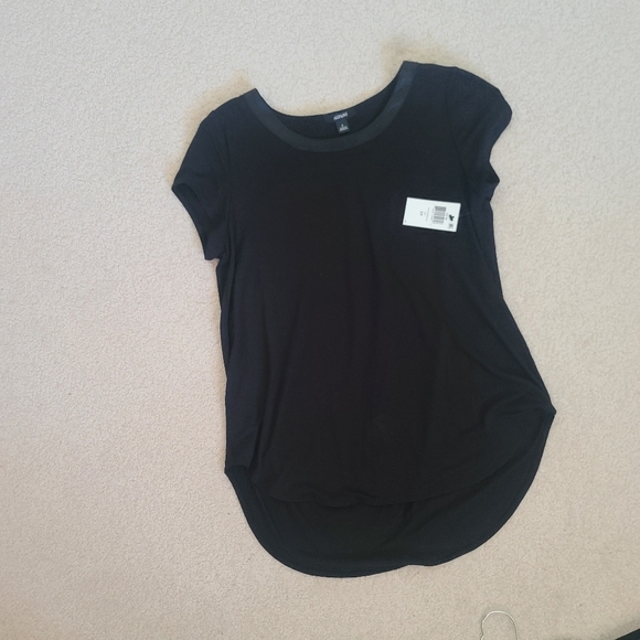 Alfani | Deep Black Satin-Trim Hi-Low Tee - Picture 3 of 7